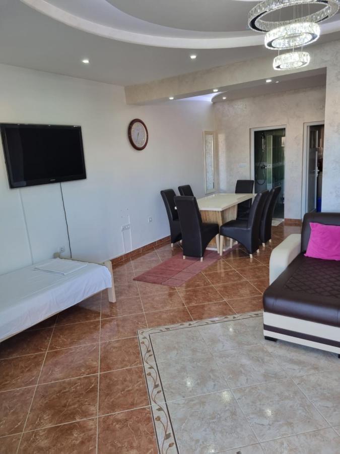 Apartmani Ani Bar Zewnętrze zdjęcie