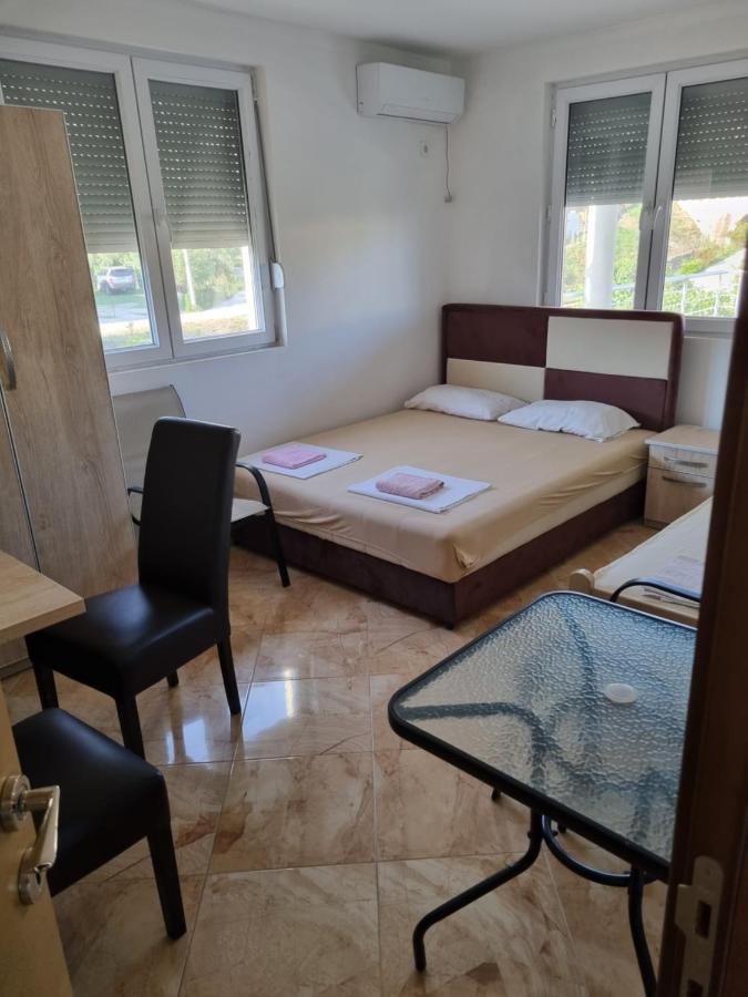 Apartmani Ani Bar Zewnętrze zdjęcie
