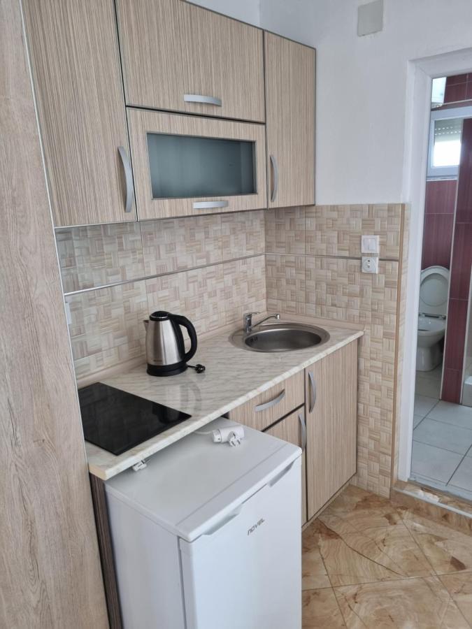 Apartmani Ani Bar Zewnętrze zdjęcie