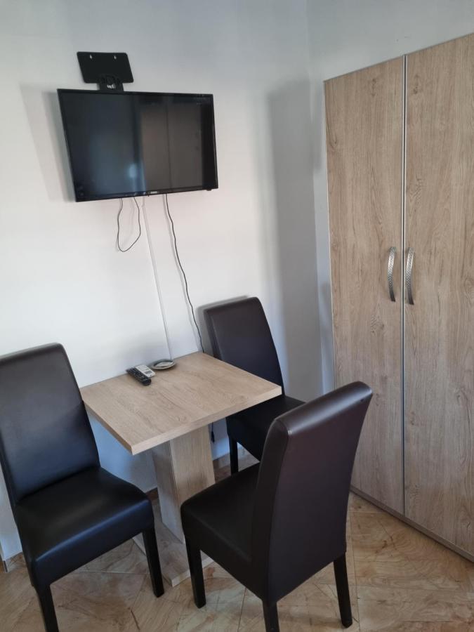 Apartmani Ani Bar Zewnętrze zdjęcie