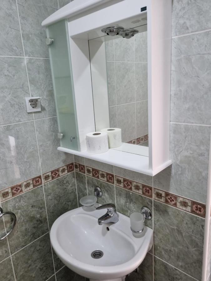 Apartmani Ani Bar Zewnętrze zdjęcie