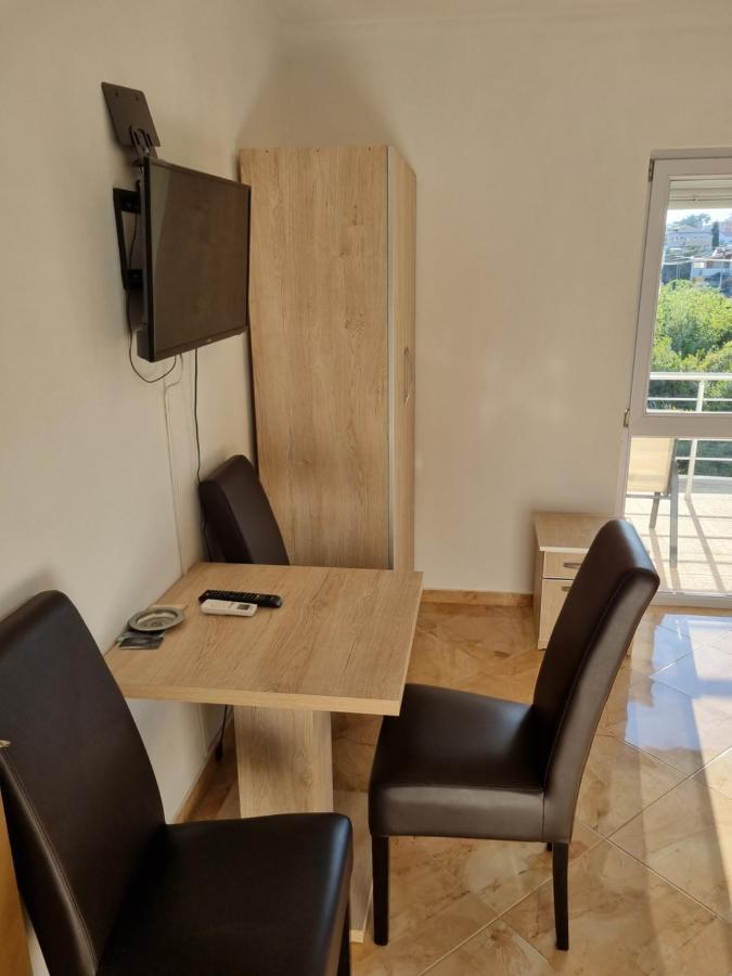 Apartmani Ani Bar Zewnętrze zdjęcie