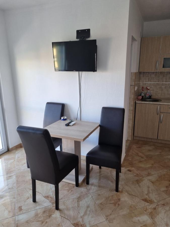 Apartmani Ani Bar Zewnętrze zdjęcie